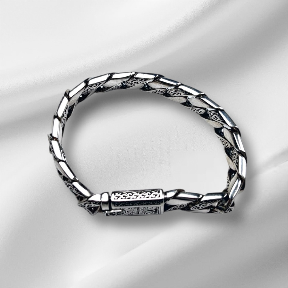 Intricate Silver Men's Chain Bracelet - Picture 2 of 4